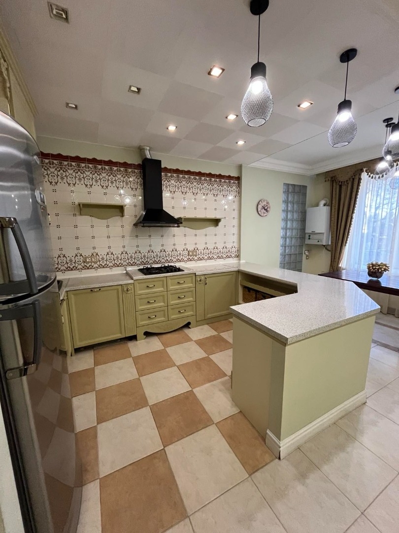 продажа трехкомнатной квартиры номер A-173434 в Приморском районе, фото номер 17